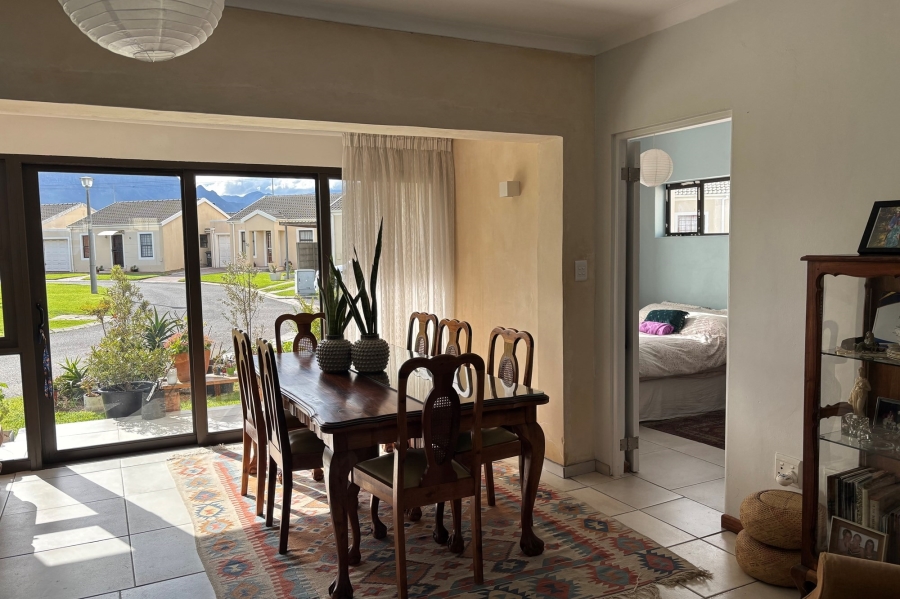 2 Bedroom Property for Sale in Guldenland Western Cape